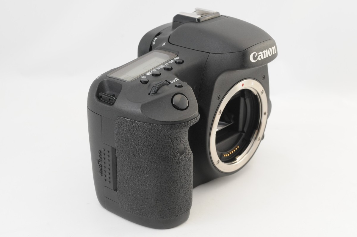 S/C 16239 [Near MINT] Canon EOS 7D Digital SLR Camera EF 50mm F1.8