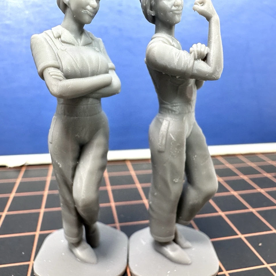 World War 2 Rosie Riveter Toy Soldier Lady Civilian Resin 1/32 WW2 Girl Figure - Image 4 of 4