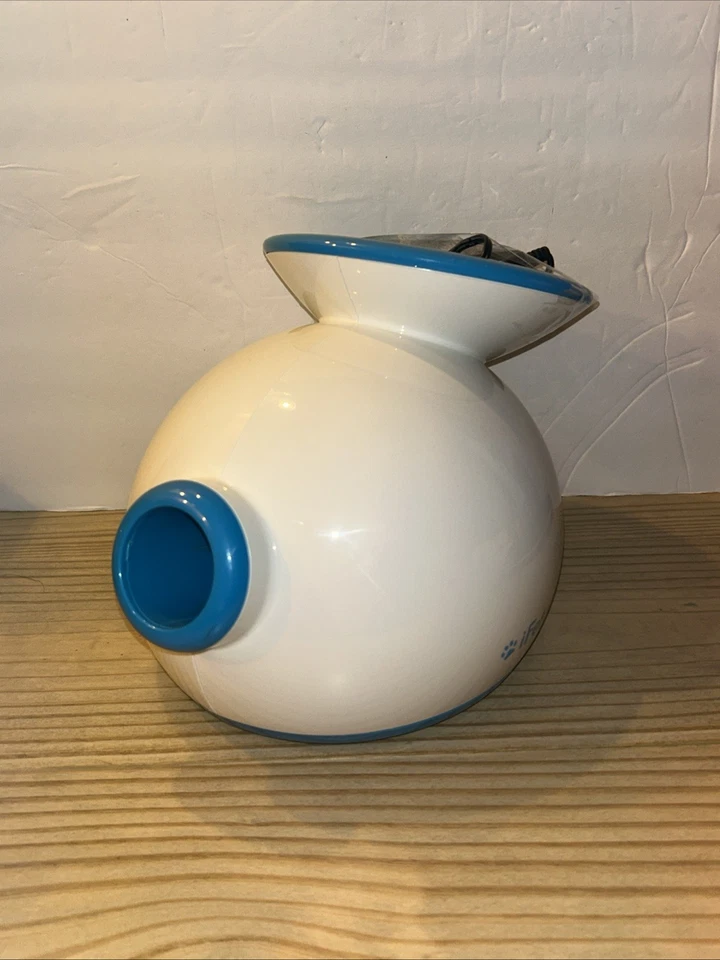 Lanzador de bolas automático iFetch sin bolas - Usado Foto 2 de 2