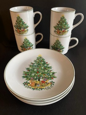 Saks Fifth Avenue Christmas 4 Plates (7.5 dia) & 4 Mugs Porcelain West Germany