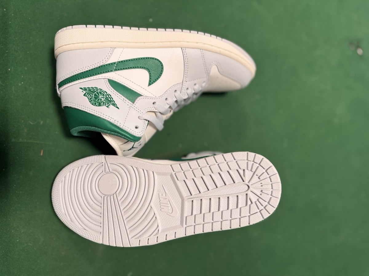 Jordan Air Jordan 1 Mid Summit White Lucky Green Men's Sneaker