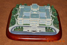 Danbury Mint Rare The Library of Congress US Capitol Collection with Wood Base Danbury Mint Rare The Library of Congress US Capitol Collection with Wood Base