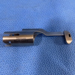 Stryker 7207-003 Sternum blade guard