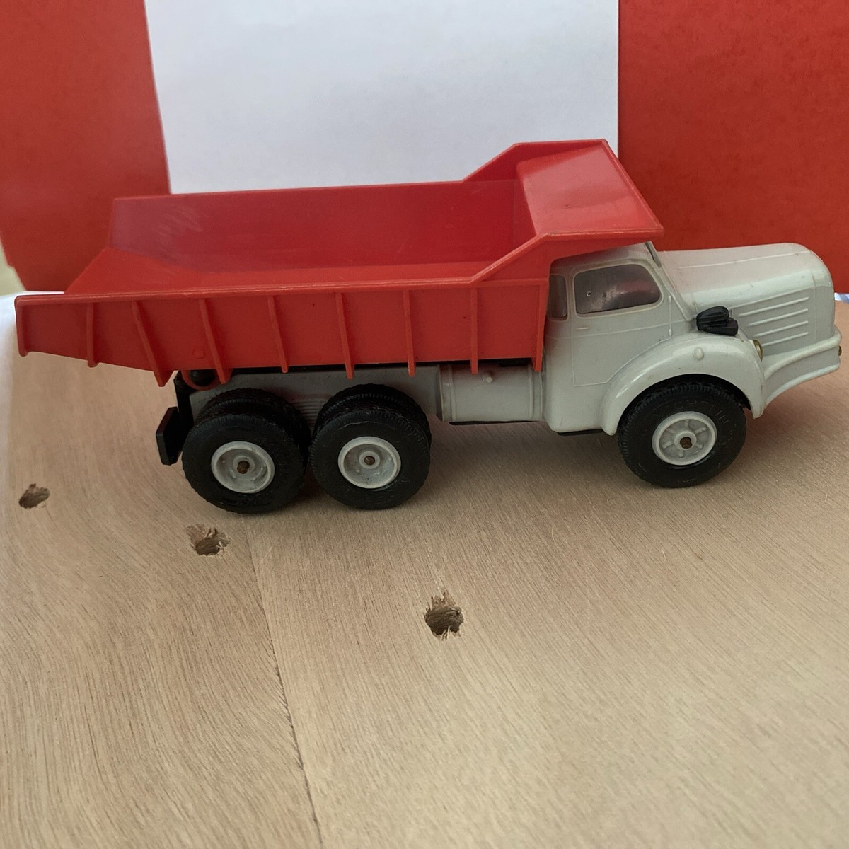 Berliet TBO 15 Rouge + Remorque Porte-voiture Grise – Norev Miniature (N7)