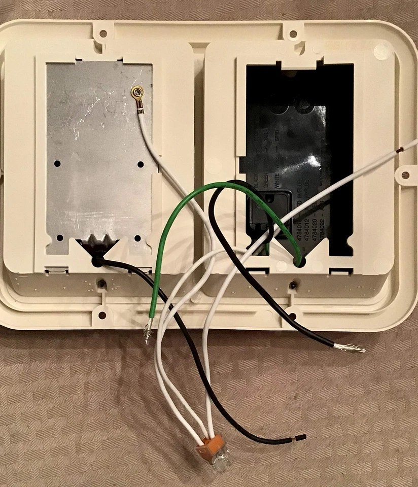 Bargman 47-84-001- Taillight Horizontal Mount with Red LED, Incandescent Backup - Image 4 of 4