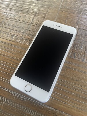 Apple iPhone 8 - 256GB - Silver (Unlocked) A1863 (CDMA + GSM)