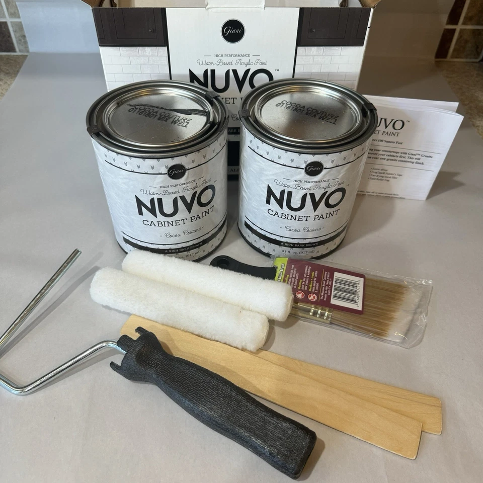 Kit de renovación de pintura de gabinete Cocoa Couture 2 cuartos de galón nuevos en caja rodillos de cepillo Foto 2 de 4