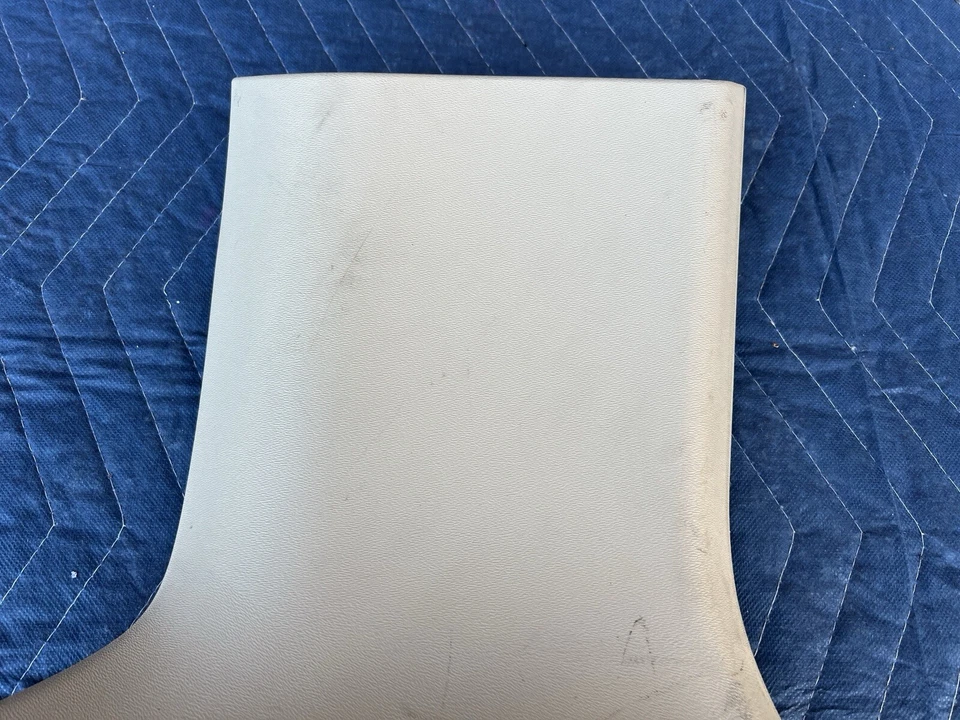 Volvo XC70 2008-2013 camioneta solo par de molduras de pilar D bronceado izquierdo y derecho OEM #4368E Foto 4 de 4