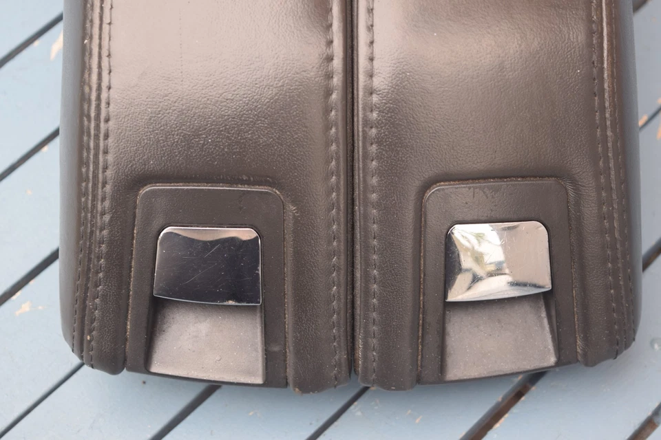 OEM 2010 2011 2012 Lincoln MKT Black Center Console Lid Sliding Dual Armrests Foto 2 de 4