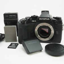  MINT OLYMPUS OM-D E-M1 Mirrorless Camera Body Black w/ Battery Charger SD Card