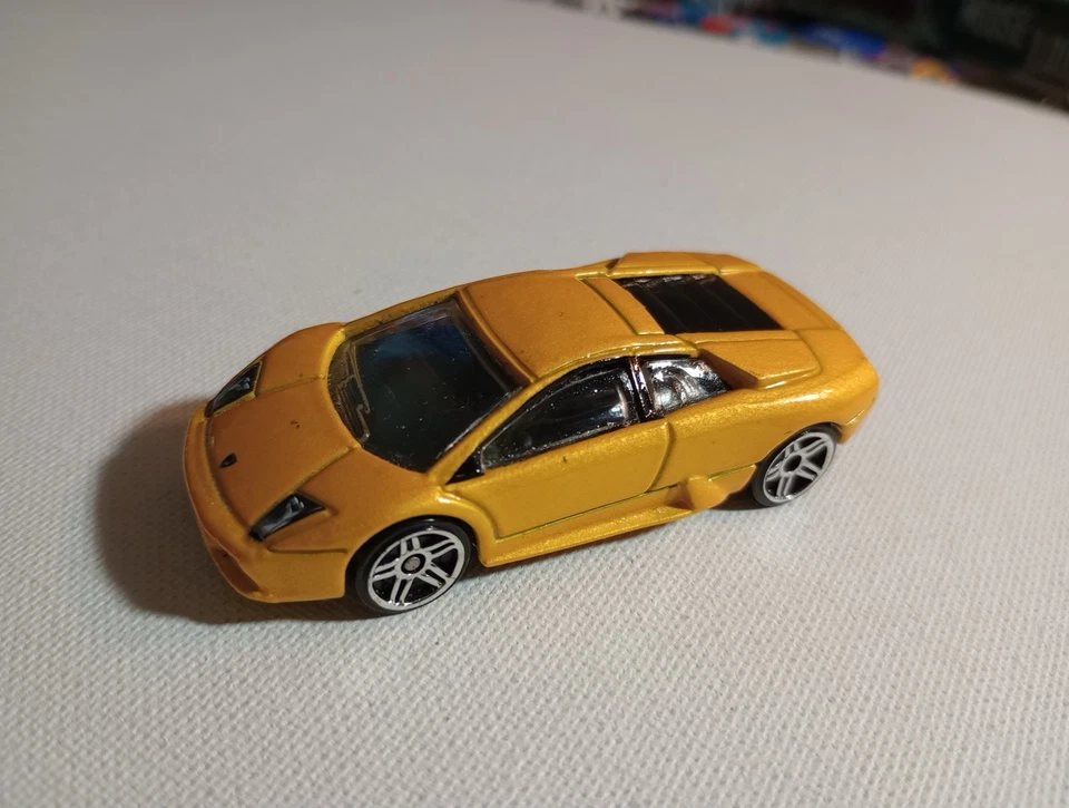 Hot Wheels/amarillo/Lamborghini Murcielago 2002 doble radio 5 velocidades ruedas cromadas Foto 2 de 4