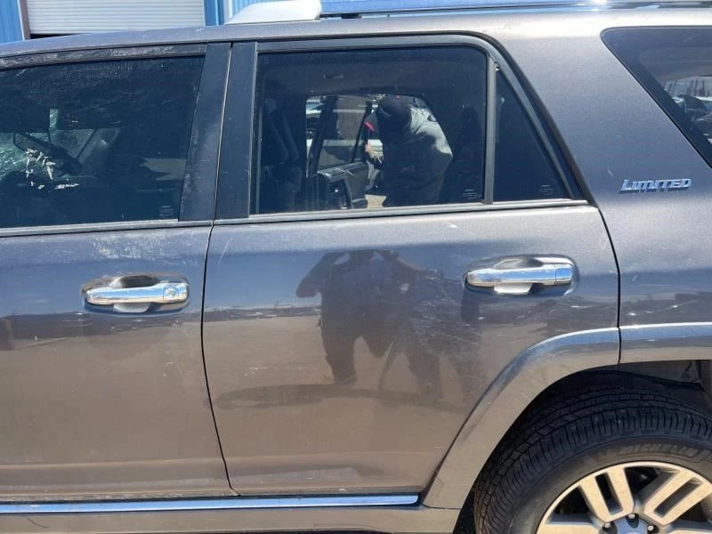 Toyota 4 Runner 2010-2024 puerta guantera negra 160596 Foto 4 de 4