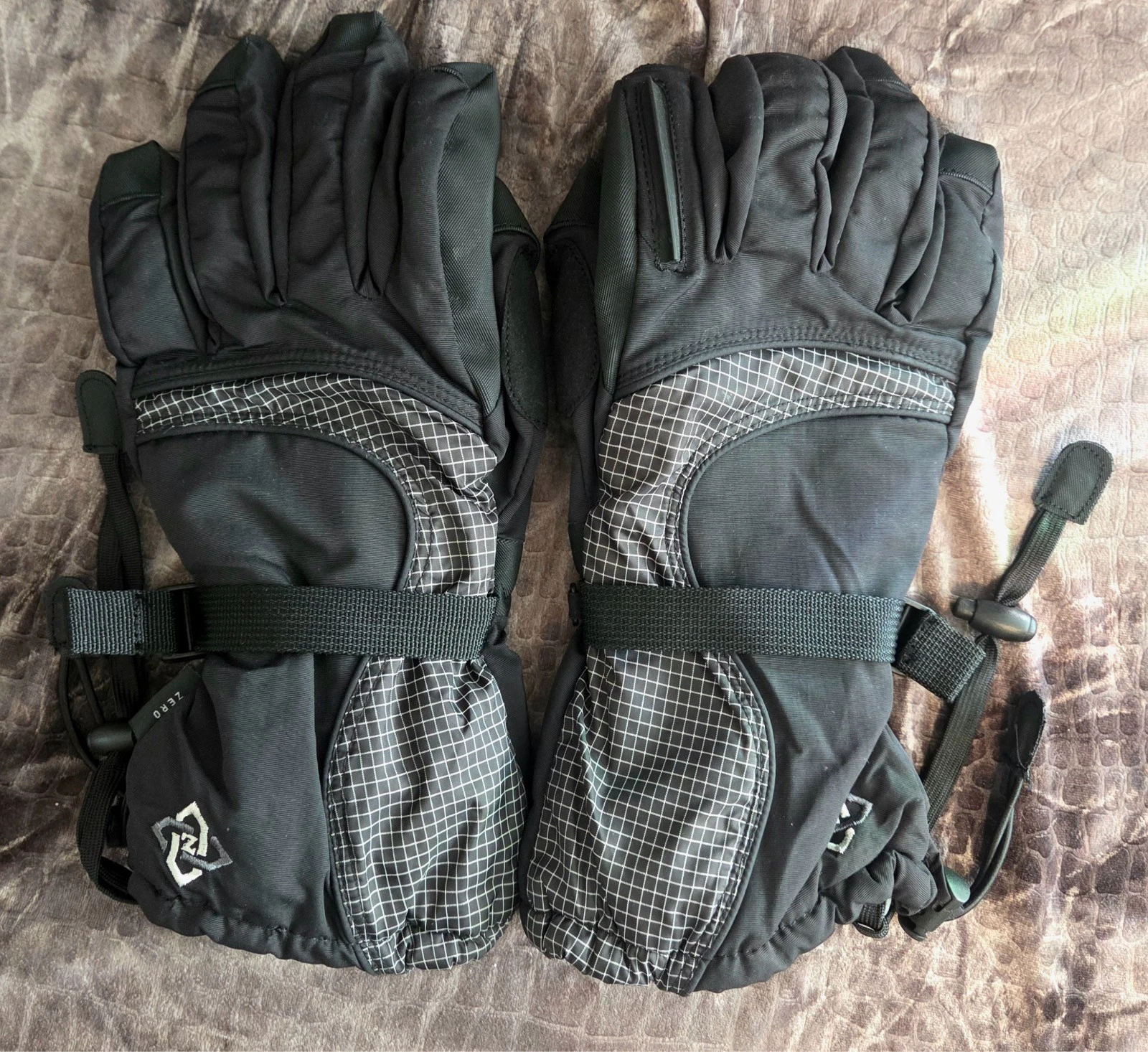 ZERO Waterproof Ski Gloves M Black Cold Weather Snowboard Winter