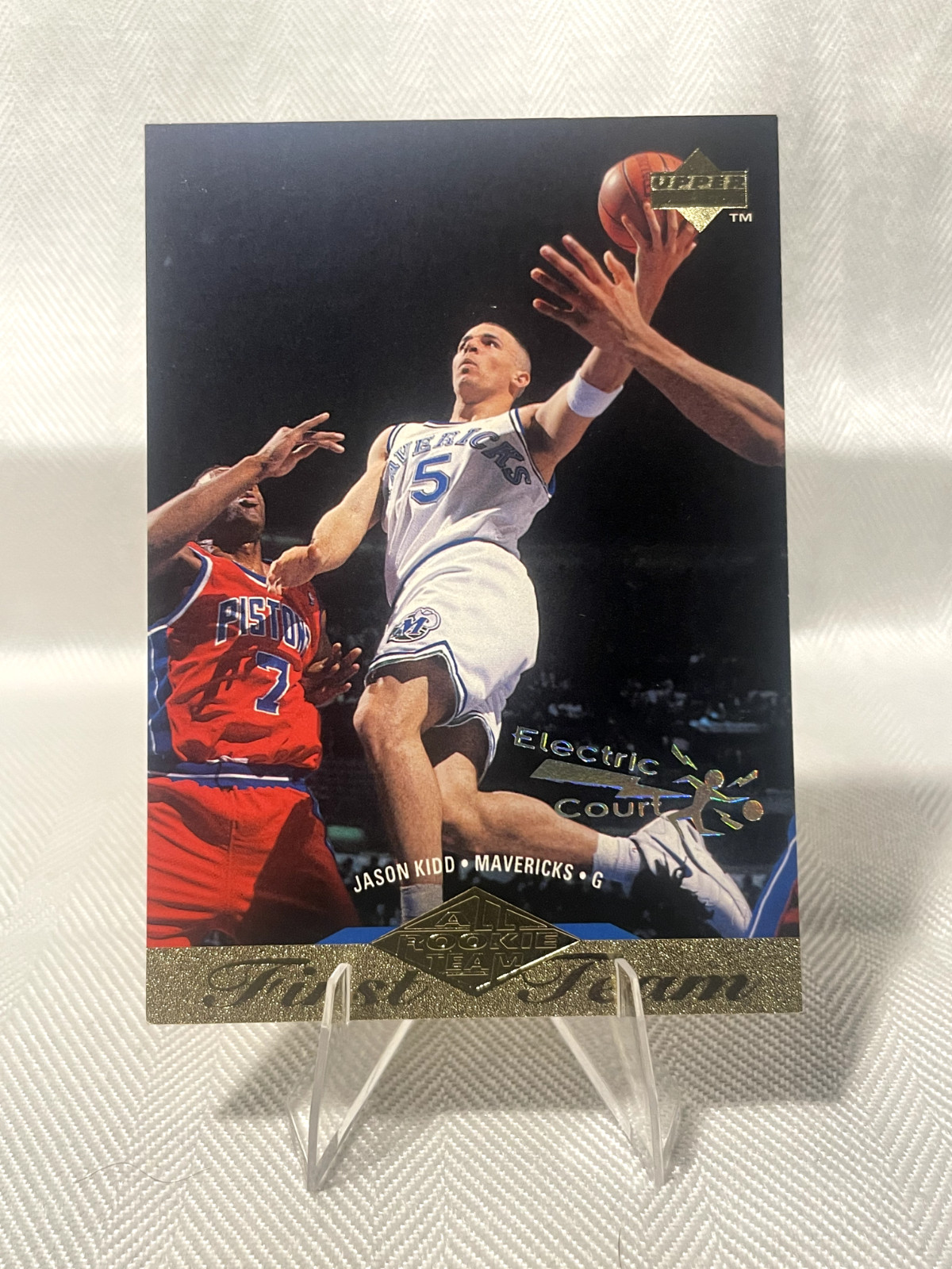 1995 Upper Deck Electric Court - You Pick - Finish your set