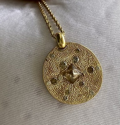 De Beers 18k Yellow Gold Talisman Rough Diamond Circle Pendant