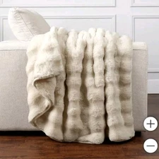 NEW Life Comfort Bubble Faux Fur Throw 60x70" Thick and Warm Soft Cream Blanket