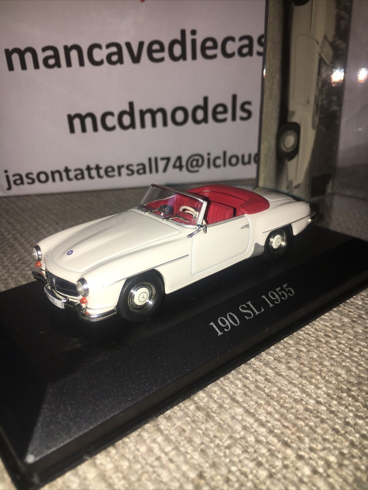 Mercedes Benz 190 SL 1955 in black 1:43 scale model from Atlas Editions