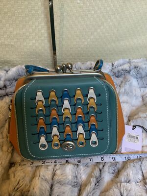 coach ミニバスケットバッグ Coach Mini Jamie Camera Bag In Signature Canvas With Ski Patches