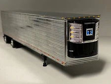 CHROME & BLACK SPREAD AXLE DCP 1/64 53' UTILITY TRAILER W/ THERMOKING REEFER