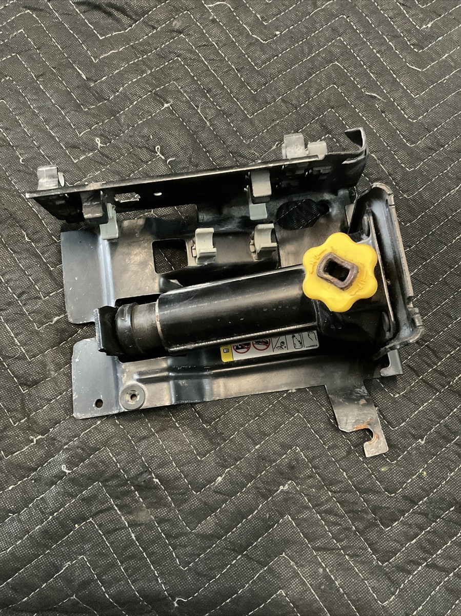 2017 RAM 2500 3500 LARAMIE SPARE TIRE TOOL JACK W/BRACKET 52021289