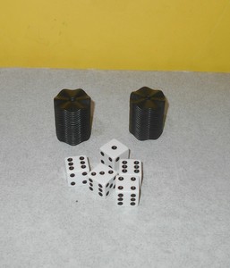 Yahtzee Free For All Replacement Game Parts Pieces 34 Black Chips And 5 Dice 653569298151 Ebay