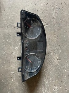 VW Golf 5 V Limo 1.9 TDI Tacho Kombiinstrument Glas Leicht Beschädigt 1K0920853H