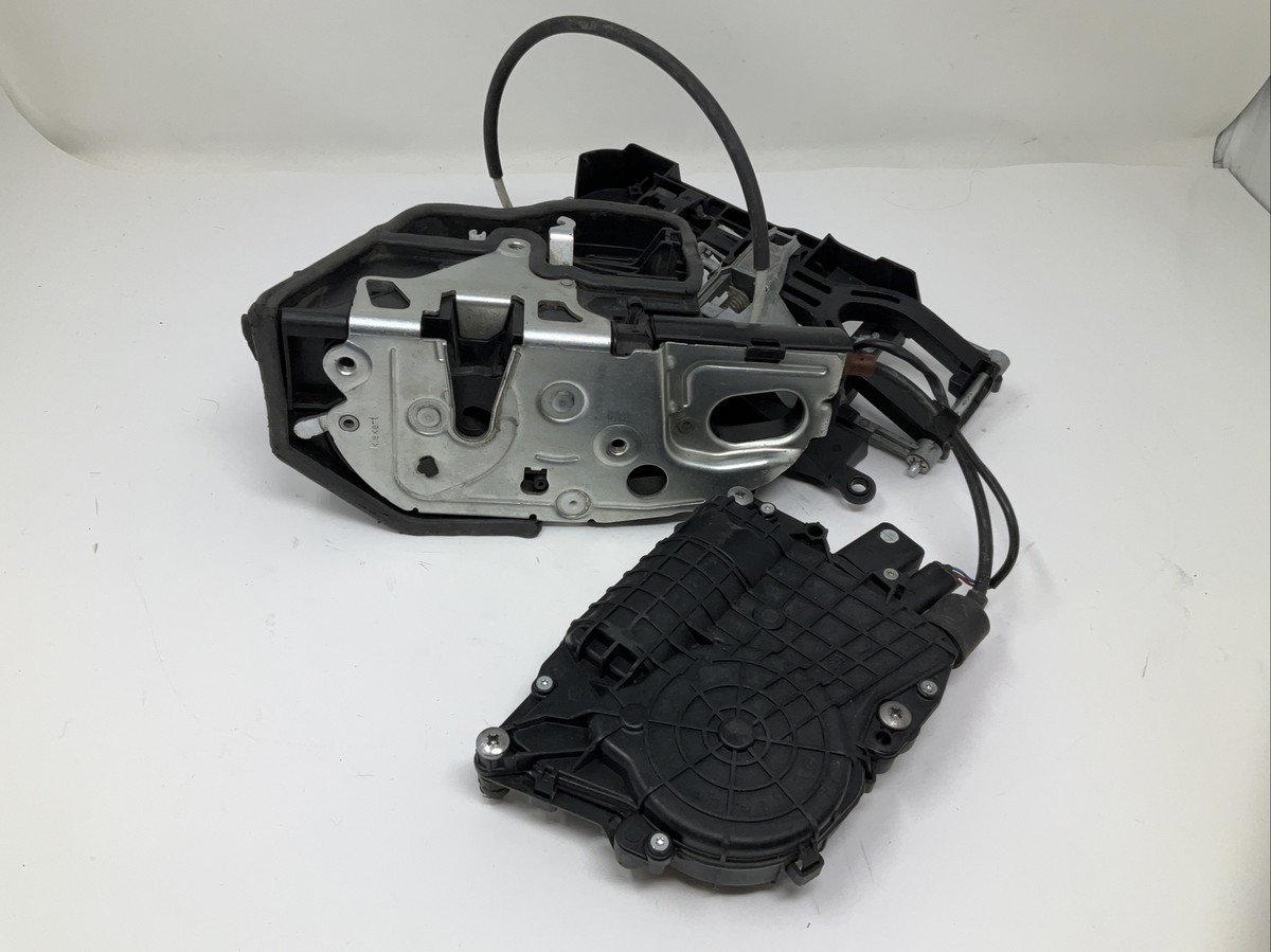 BMW F01 F02 7 Series Rear Left Side Door Lock Actuator 7185687 OEM