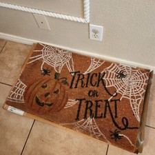 Rare Pottery Barn Trick Or Treat Pumpkin Lit Doormat Halloween Entry Front Door
