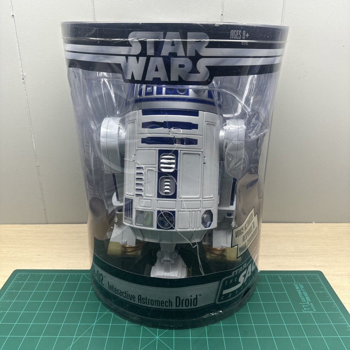 Hasbro Star Wars R2-D2 Interactive Astromech Droid (87245) for