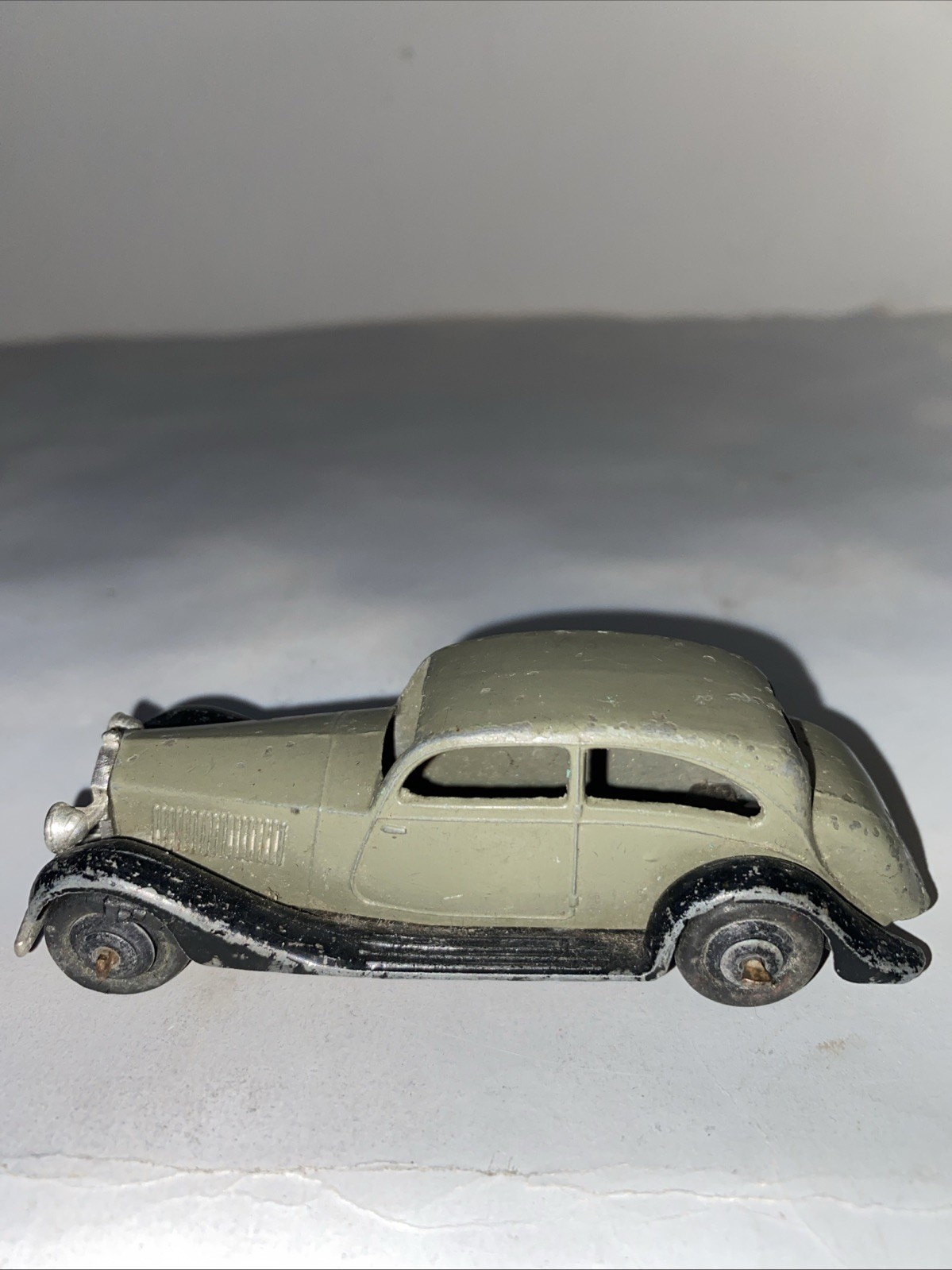 Dinky Toys 30B Rolls Royce Noir – Échelle 1:43 – Vintage