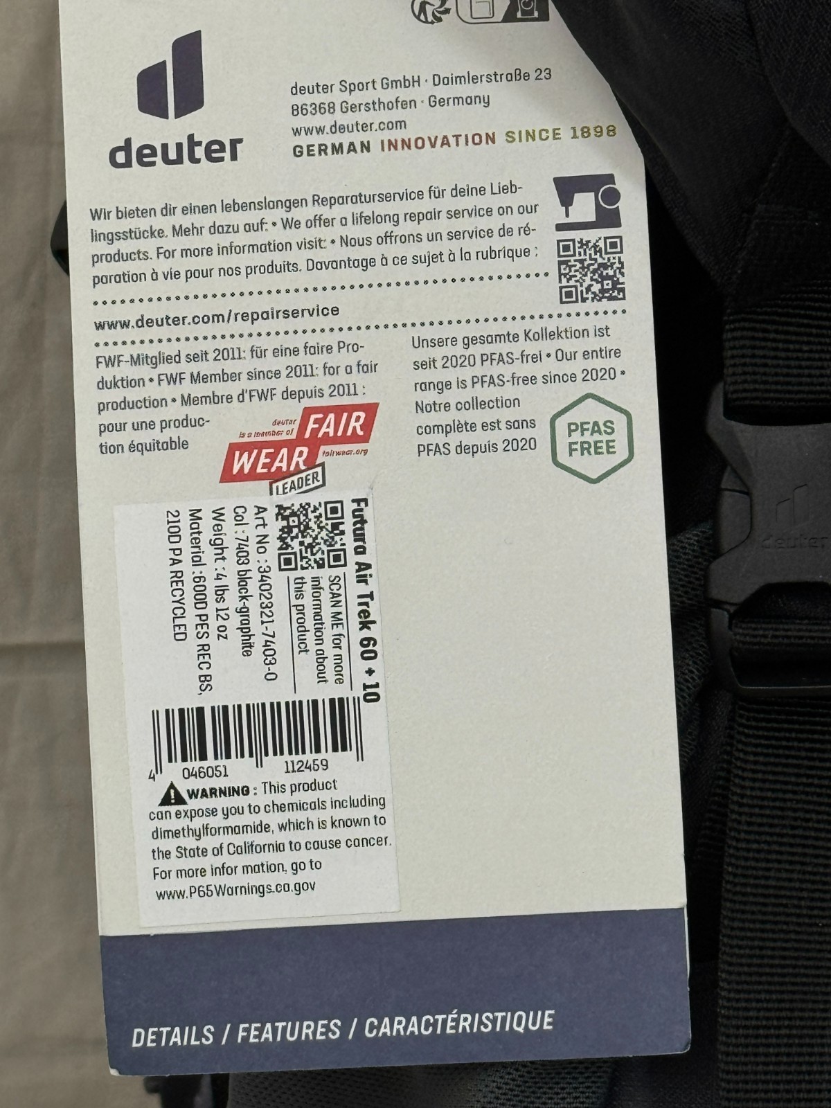 New Deuter Futura Air Trek 60+10 Trekking Backpack (black-graphite) w/ frame