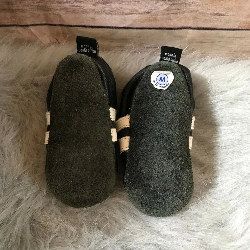 Shoo Shoos Niños Mocasines Talla 6-12 Mo Negro Blanco Fútbol Cuero Suela Suave Foto 3 de 4