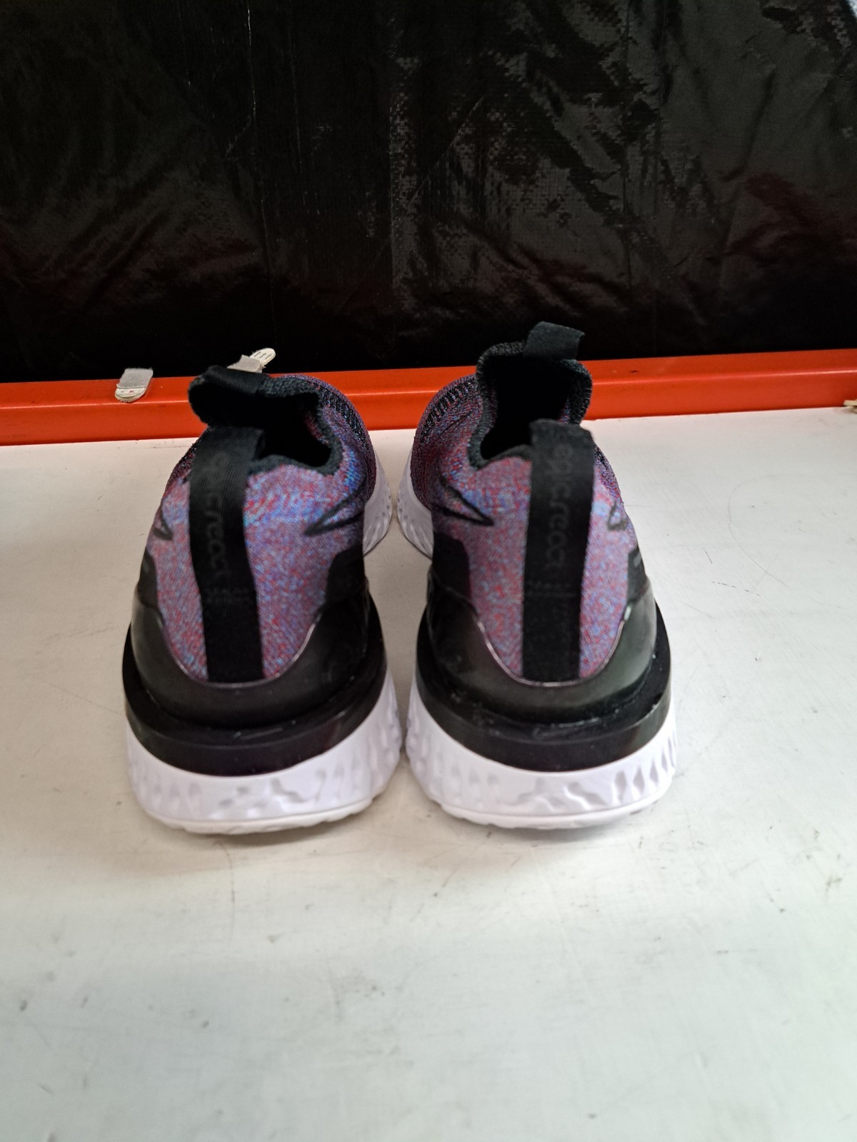 Nike Womens Epic Phantom React Flyknit Running Shoe -  Size 8.5 US image 4