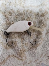 Lucky Craft Shad Flat Crappy Mr White Lure