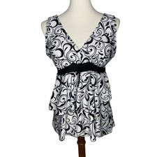 White and Black Tiered Tankini Top Size XXL Built In Bra Removable Cups
