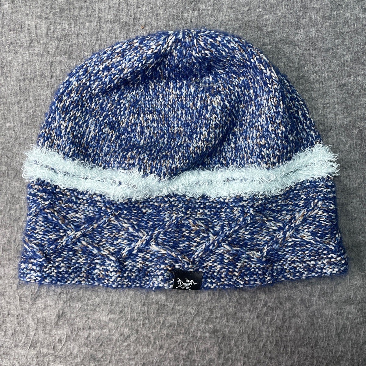 Arcteryx Womens Beanie Hat Blue White Knit Winter Fashion Casual