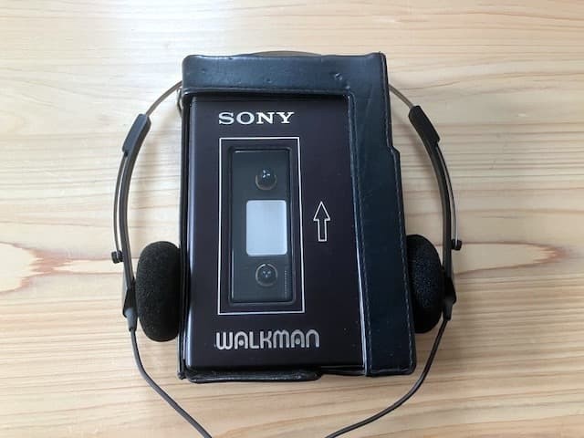 Sony WM-3 Walkman Deluxe Cassette Player Rare w/MDR-4L1 Box Manual