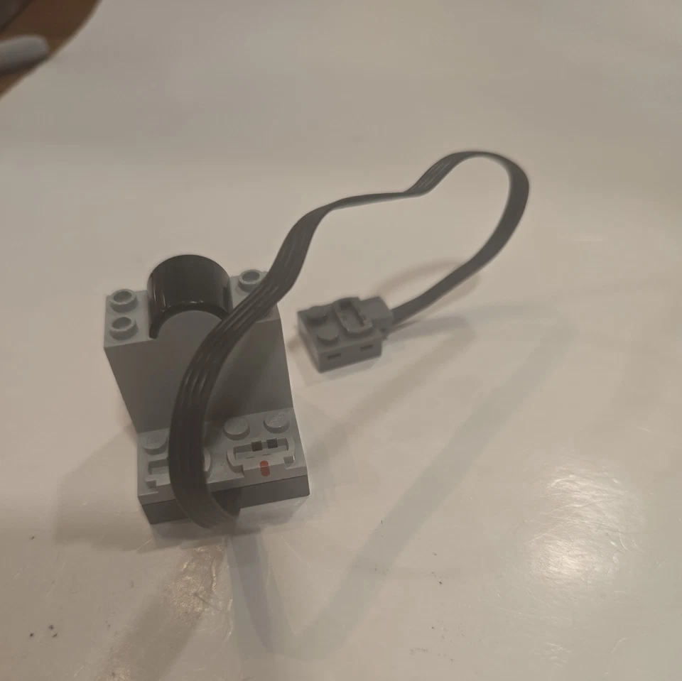 LEGO Train 9V Power Function 58123c01 (8884) IR Receiver Authentic - Image 2 of 3