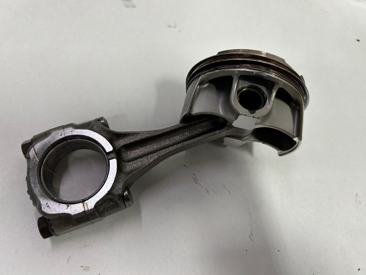 2016-2019 KAWASAKI NINJA ZX-10R ZX10 OEM PISTON AND CONNECTING ROD