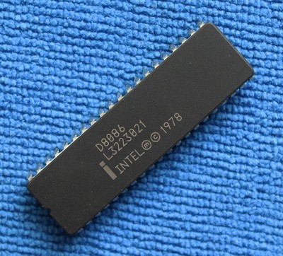 1pcs D8086 Intel CPU D8086 CDIP-40