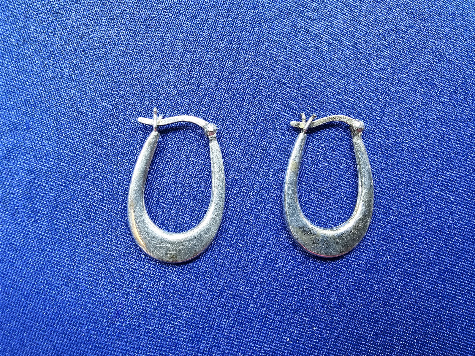 Grandma Grabe's Beautiful Vintage 925 Sterling Silver Hoop 2.25G Earrings