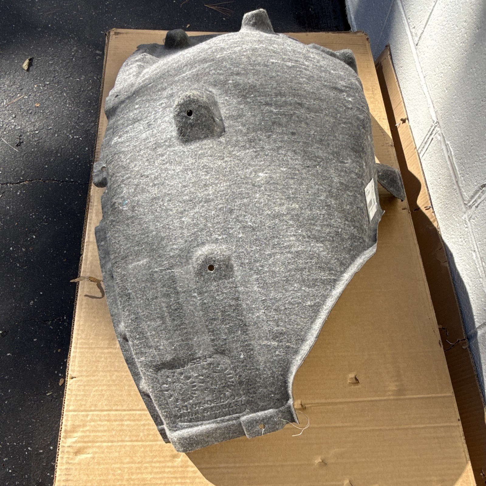 BMW i8 2014-2020 Front Left Inner Side gravel guard