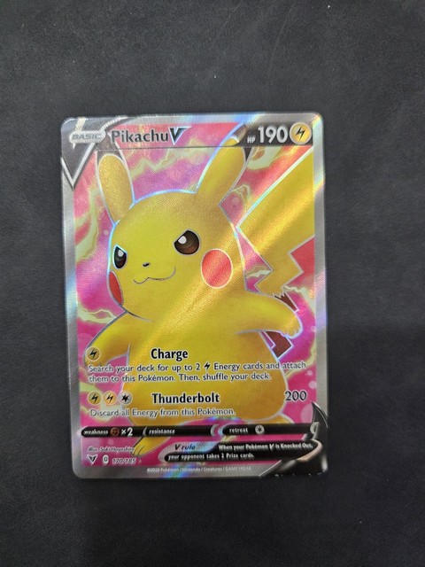 Pikachu V #170 (Vivid Voltage (2020))