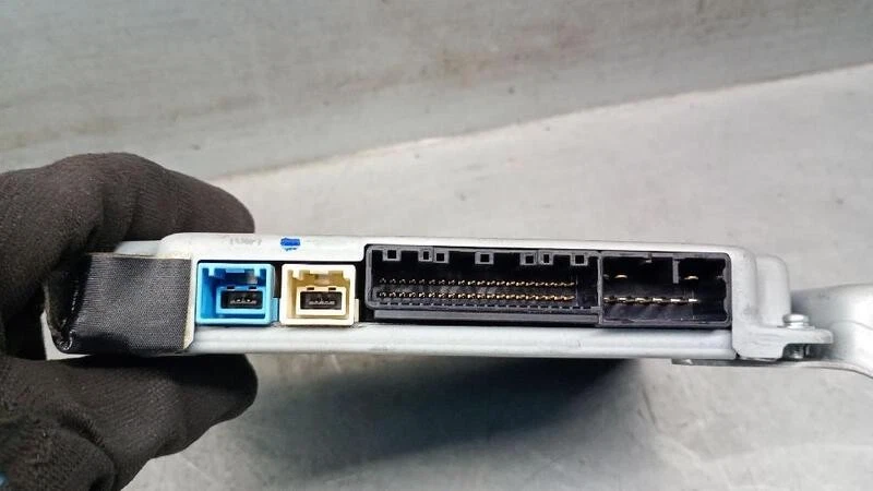 8679253050 modulo elettronico per LEXUS IS II ( E2 ) 220D (ALE20) 2005 5494420 - Immagine 3 di 4