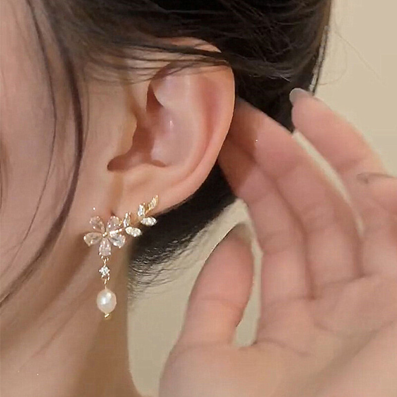 1 Pair Elegant Rhinestone Leaf Flower Tassel Earrings for Women