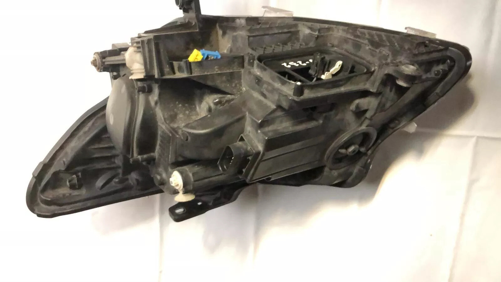Headlight passenger side Mercedes Benz A4478201539. 1EX011.284-42 