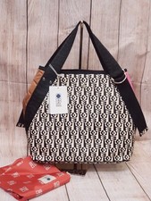 Orla Kiely - Printed Pebble Grain Shoulder Bag - Gondola - Stem In Vase Onyx