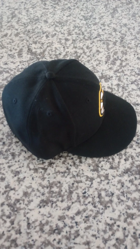 BOSTON BRUINS NEW ERA 5950 MENS SIZE 7 3/8 HAT - Image 4 of 4