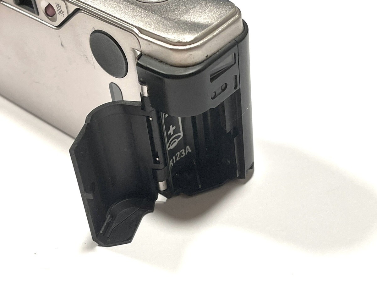 Ricoh Gr10 28mm F2.8 35mm Film Camera Powers On As Is For Ricoh Gr10 28mm F2.8 35mm Film Camera Powers On As Is For