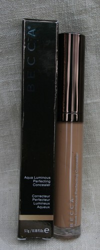 BECCA Aqua Luminous Perfecting Concealer 5.1g Choose Dark Golden or Deep Bronze - Picture 4 of 6
